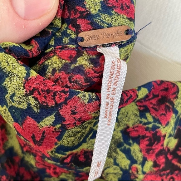 Free People Sheer Floral Print Buttondown Top- Size Medium - Picture 9 of 10